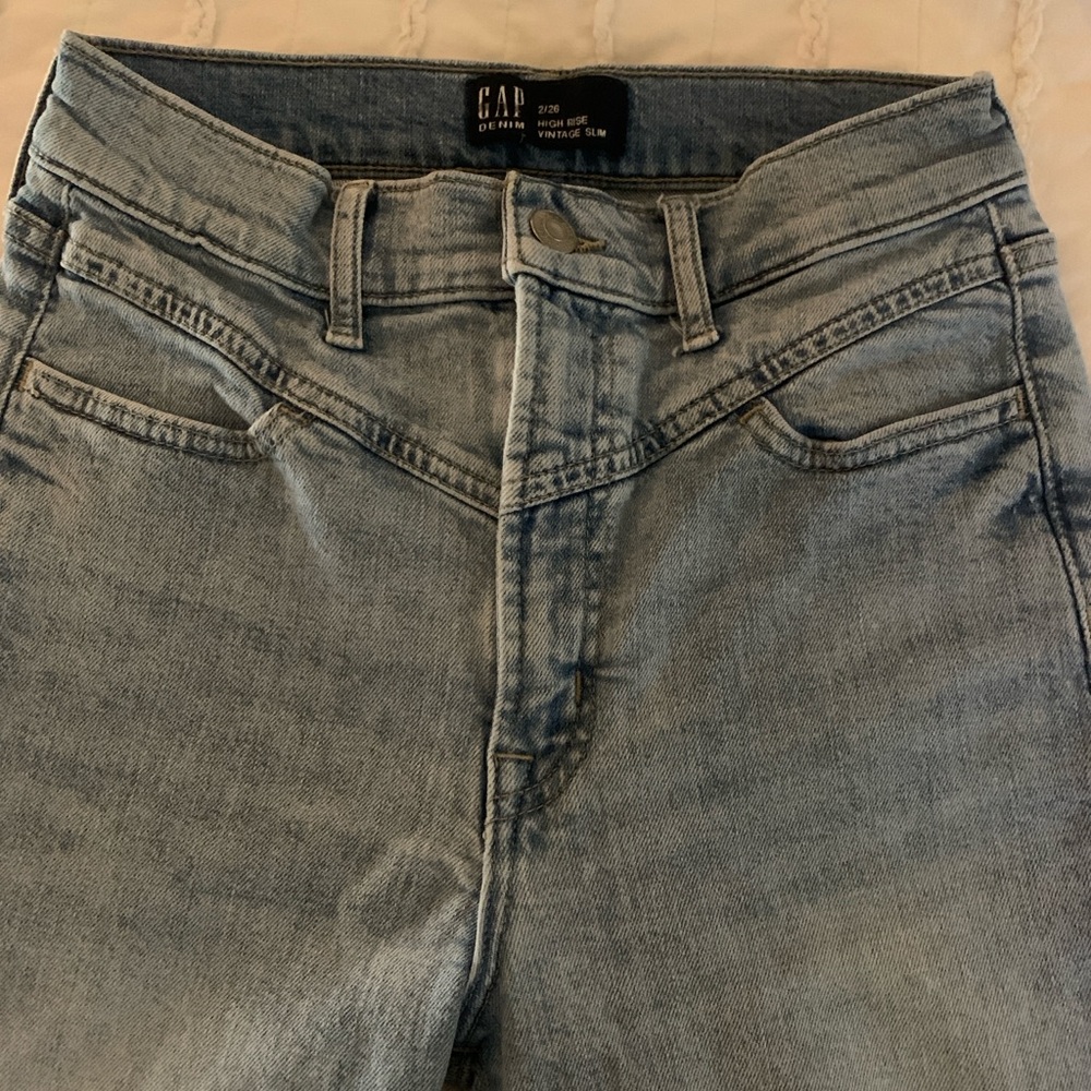 GAP Blue Straight Leg Jeans with Classic Denim Texture